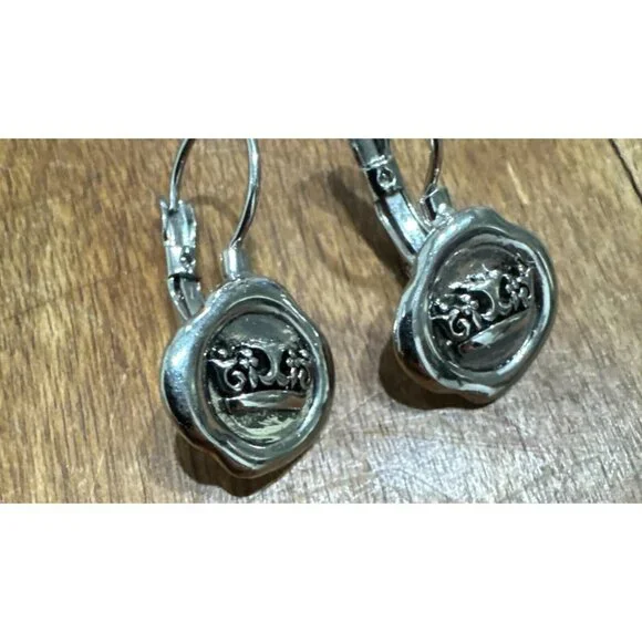 Crown Earrings Leverbacks Silver toned Mini Dress Down or Up Queen Classic - Picture 4 of 6